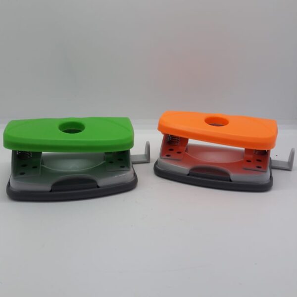 PERFORADORA PLASTICA 2 ORIFICIOS 15 HOJAS TRITON