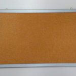 CARTELERA DE CORCHO 60 X 80 MDF PLATEADO