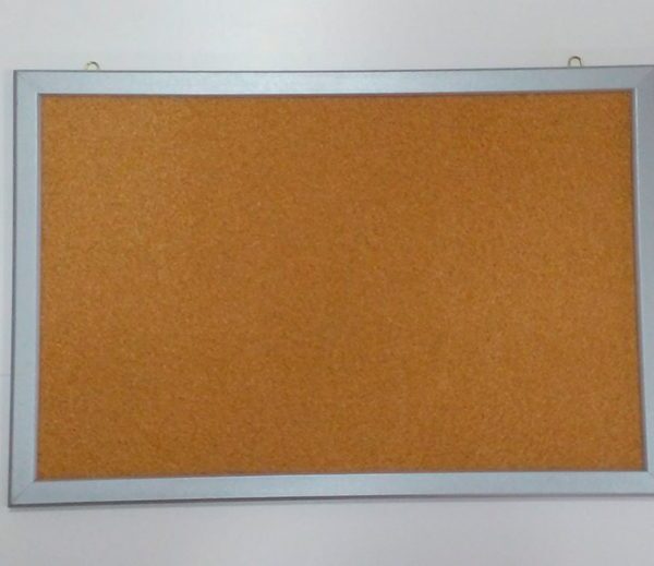 CARTELERA DE CORCHO 60 X 80 MDF PLATEADO