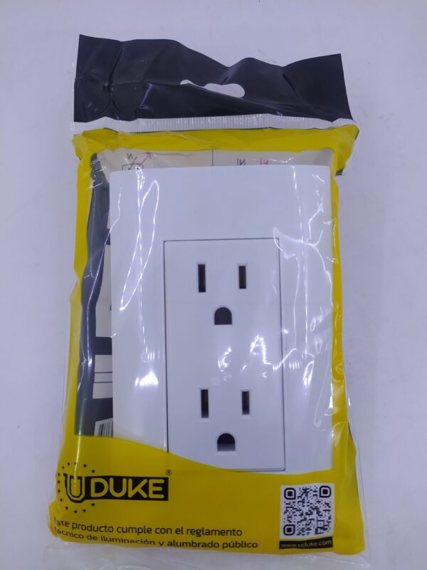 TOMA DOBLE 110-220 LINEA BK PLUS BLANCA INCRUSTAR Item: 1747B