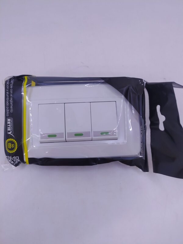 INTERRUPTOR TRIPLE CONMUTABLE 110-220 LINEA BK BLANCA INCRUSTAR 1644