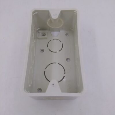 CAJA PLASTICA 2X4 BLANCA R/G CERTIFICADA 5704