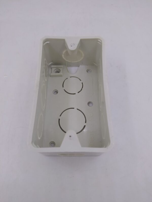 CAJA PLASTICA 2X4 BLANCA R/G CERTIFICADA 5704