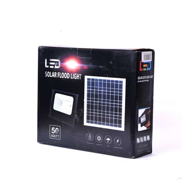 REFLECTOR LED 50W LUZ DIA CON PANEL SOLAR (IP65) (6500K)(HT90368) SE COMPONE DE 2 ACCESORIOS