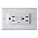 TOMA DOBLE CON PROTECCION GFCI PARA HUMEDAD GS13 (HT20640-HT20679)(GFCI GLX-15A