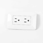 LINEA BK BLANCA INCRUSTAR TOMA DOBLE VHARBOR 110-220V (BC1803)(1747H)