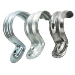 GRAPA CONDUIT GALVANIZADA 1 1/4 DOBLE ALA